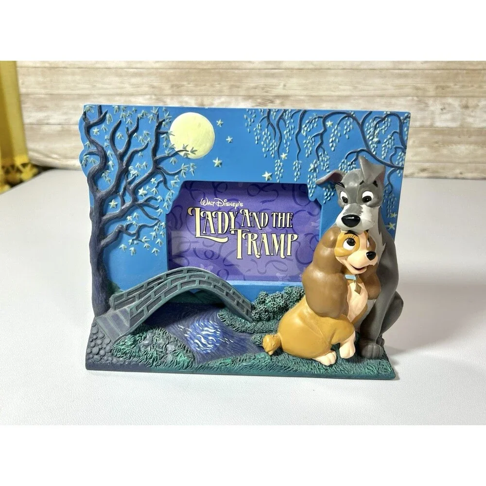 Vtg Disney Lady and the Tramp Dogs 3D Resin Picture Moon Frame Stand Up Table
